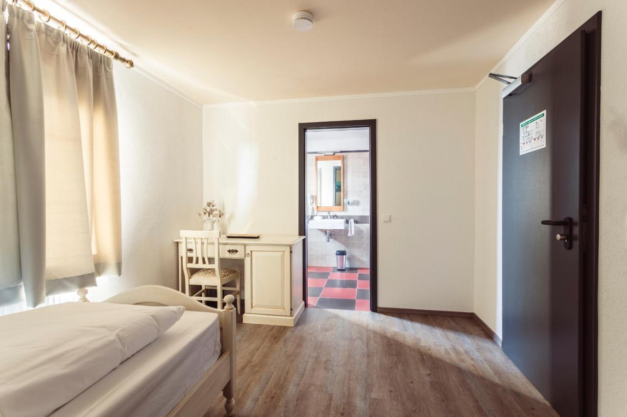 Hotel Roma Kehl ภายนอก รูปภาพ