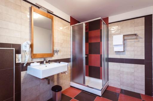 Hotel Roma Kehl ภายนอก รูปภาพ